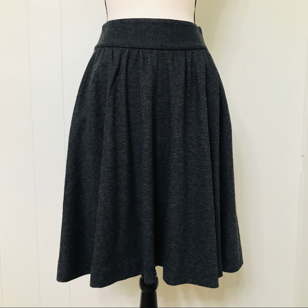 Wool skirt
